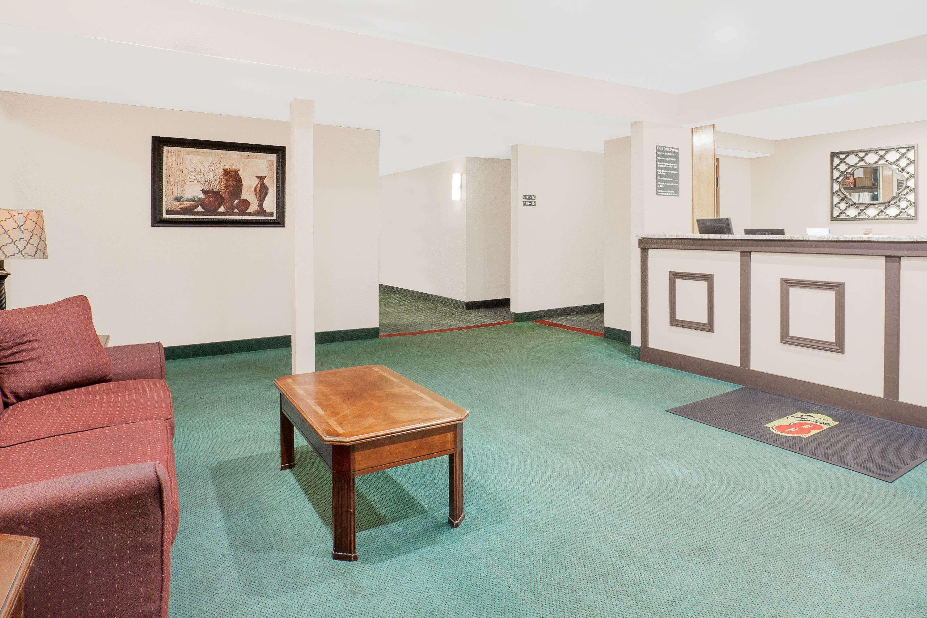 Motel Super 8 By Wyndham Middletown Extérieur photo