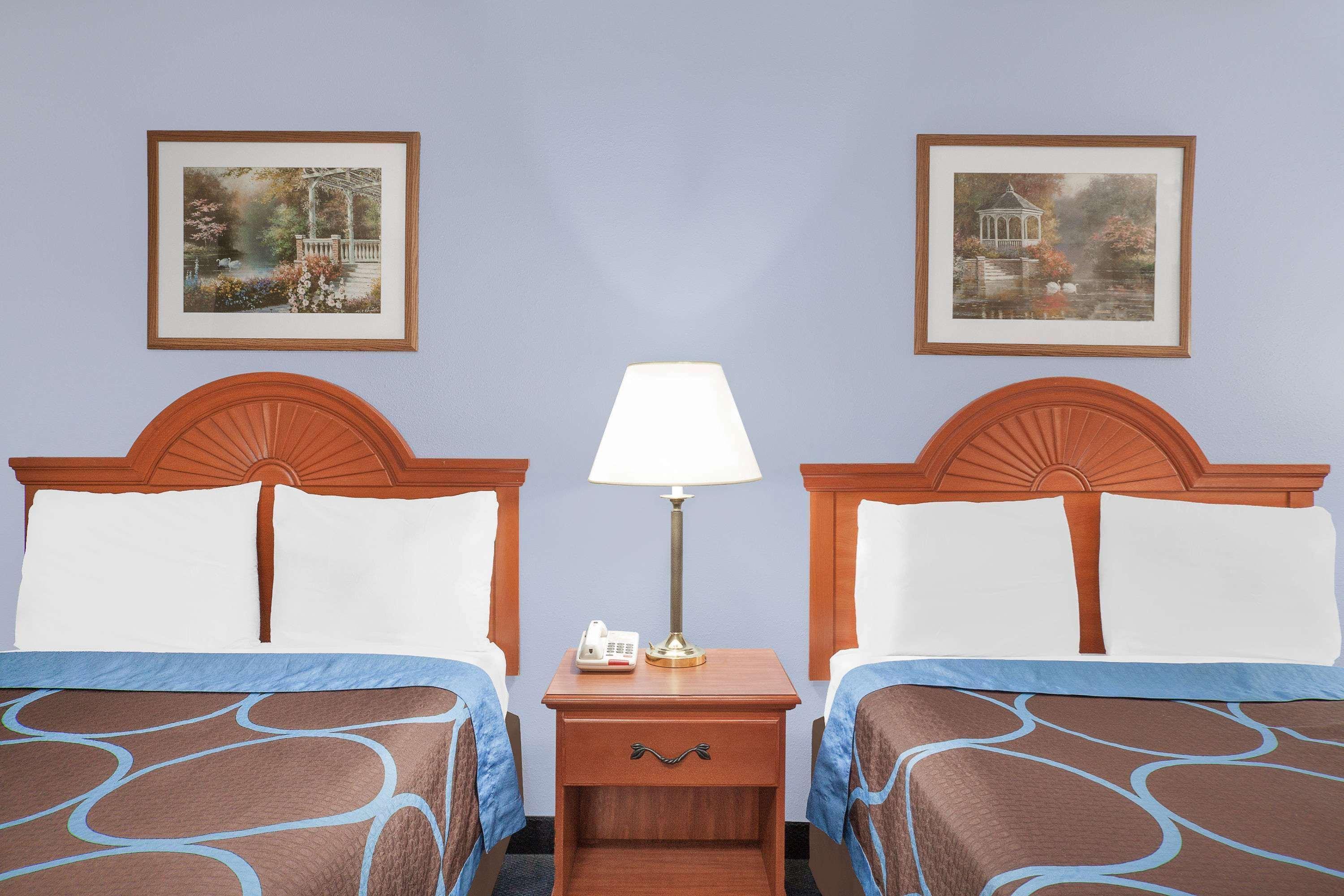 Motel Super 8 By Wyndham Middletown Extérieur photo