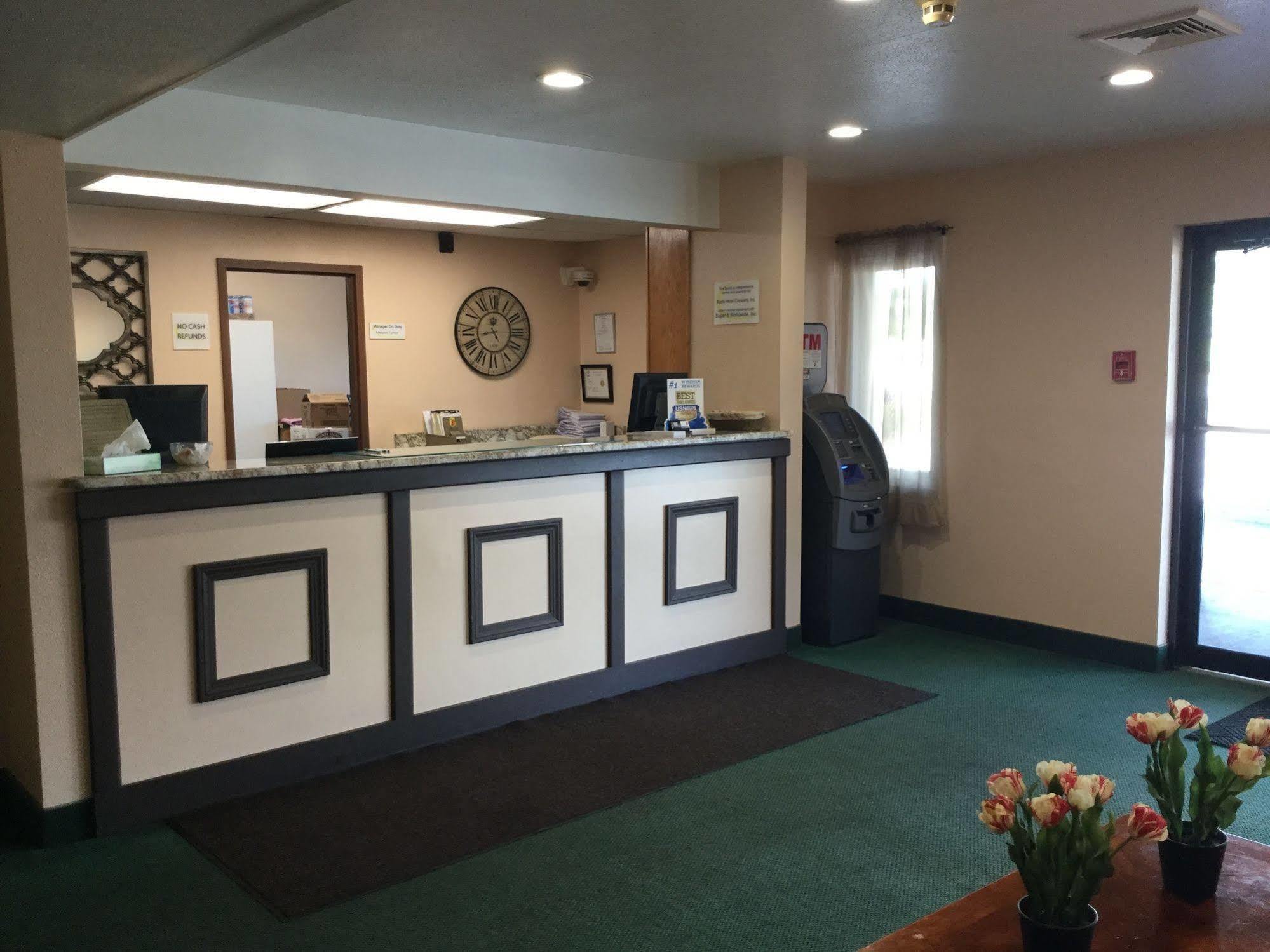 Motel Super 8 By Wyndham Middletown Extérieur photo